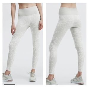 Fabletics Light Grey and White Marble High Waisted Seamless Mist Leggings Size L